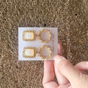 Iridescent Pearl Gold Earrings